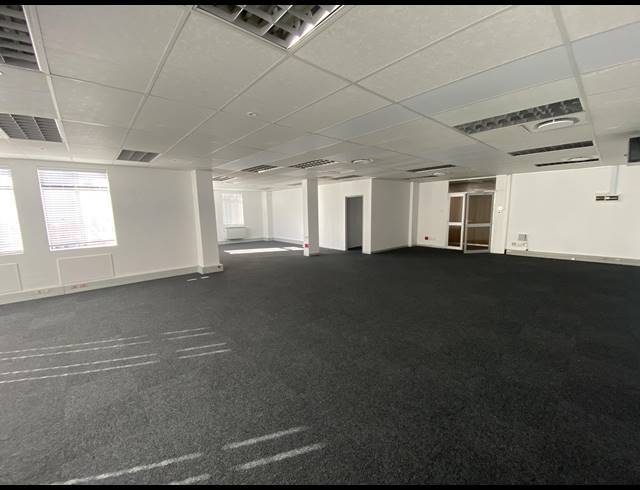 138M² OFFICE TO LET IN STEENBERG